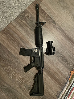 Zbraň M4