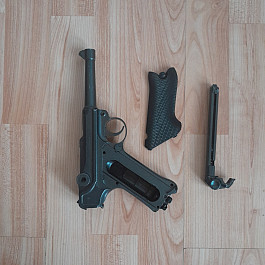 Airsoft zbran Luger p08 co2