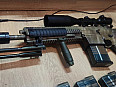M249, HK417, MP5 a nějaké doplňky 