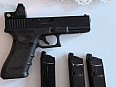 Glock 17 od Ravenu.