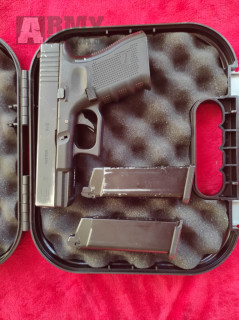 M4 Ras Tan + Glock 19