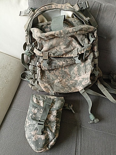MOLLE US ARMY assault pack UCP + sumky !!!!!