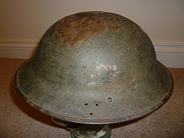 Britská WWII helma mk II, výstavní, nepouživaná