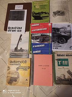 Manuály k technice.