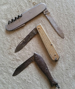 Otvírací nože Mikov a Rambo nůž