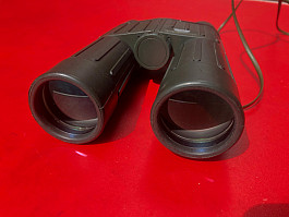 Lovecký dalekohled Bob Optik international 10×40, Nr.1572. Dalekohled je plně funkční, čista optika.