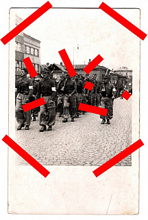Krásná fotka Revoluční Gardy - Květen 1945 RG uniformy výstroj zbraně