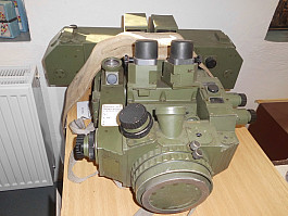 Dělostřelecký zaměřovač - poškozený OEM -2