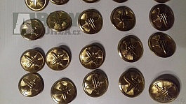 Prodam 100 kusů knoflíků