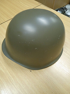vojenská helma  nová