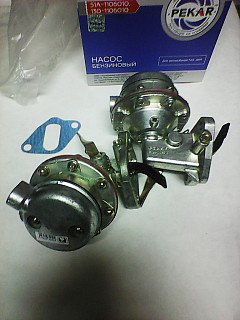 GAZ 69 Čerpadlo paliva s tesnením a iné n.d.