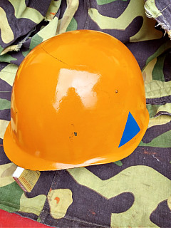 Vojenská helma ČSLA záchranářské prapory