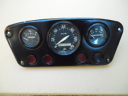 Palubni deska na GAZ 66.