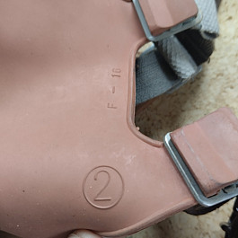 Československé dětské protiplynové masky DM-1