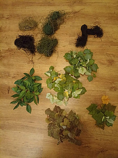 Věci na maskovací oblek