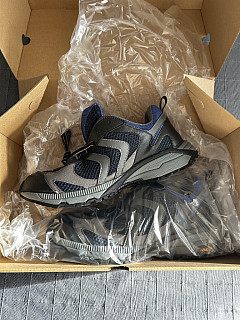 Různé vojenské přebytky