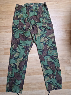 Britské combat trousers pat.68