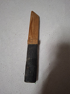 Dřevěný cvičný nůž