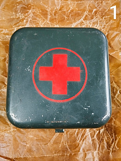 Gaz 69, Uaz, Zil, Kraz, Ural - plechová lékárnička