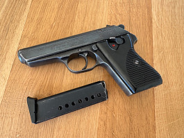 Pistole CZ 50