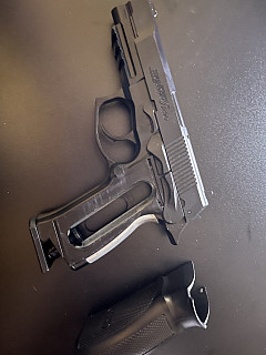 Prodám Airsoftovou pistole Bersa Thunder 9 Pro