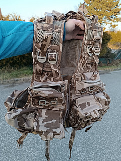 Taktická vesta a sumky SPM