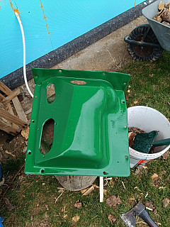 Domeček na převodovku Ford mutt