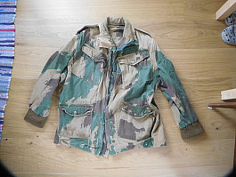 Britská výstroj a stejnokroje: