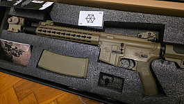 Specna arms s perunem 