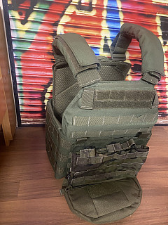 Vesta / Plate carrier 