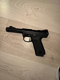 AAP-01 v upu + tlumic , zasobniky a holster