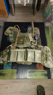 Warrior assault systém nosič plátů se sumkami, chestrig