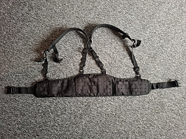 Bojový opasek, sumky