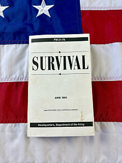 Handbook/kniha SURVIVAL - US originál