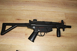 Prodám elektrickou airsoftovou zbraň