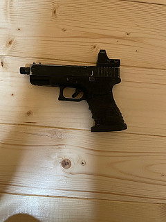 We glock 19 MOS