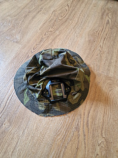 Klobouk vz 95,  montáž na NV