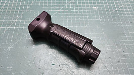 Element ručka na RIS