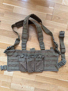 Chest rig
