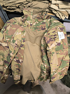 US bojová trika a kalhoty