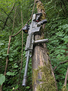 Celokov airsoft puška AEG M4 16" + kolimátor + příslušenství
