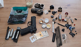 Cz75 CO2 a zbytky dílů AEG