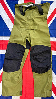Britský dvoudílný suchý oděv Typhoon originál Velikost Large