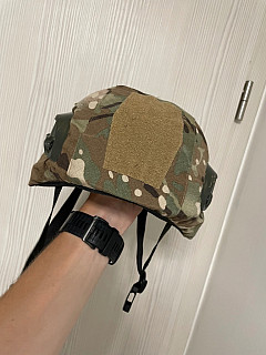 Airsoft helma s potahem