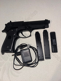 M9 AEP CM126 - černá