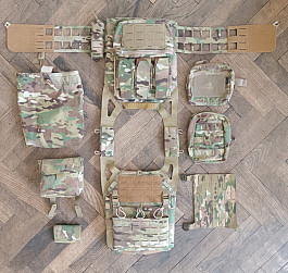 FÉNIX DEMON, ARGUN, DIRECT ACTION, CUSTOM GEAR, TASMANIAN TIGER, HELIKON, MULTICAM