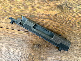 L96 pouzdro závěru