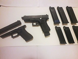 WE Glock 19 + 17 GBB