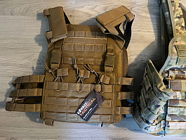 Taktická vesta coyote 