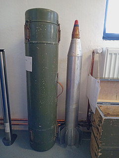 osvětlovací raketa FLG-5000/M68